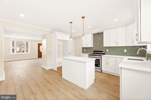 1024 Van Kirk St, PHILADELPHIA, PA, 19149-3627 | Card Image