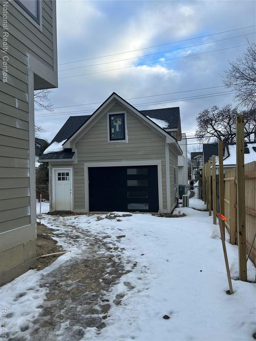 1292 Holland St, Birmingham, MI, 48009-6897 | Card Image