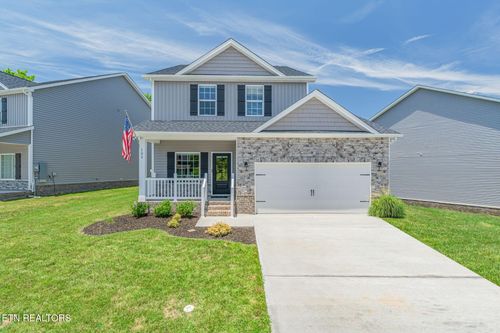 102 E Fortenberry St, Oak Ridge, TN, 37830-3049 | Card Image