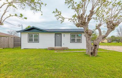 708 Frank Street, House other with 2 bedrooms, 1 bathrooms and null parking in Navasota TX | Image 1