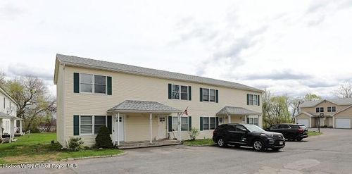 87 Delaware St, Glasco, NY, 12432-8536 | Card Image