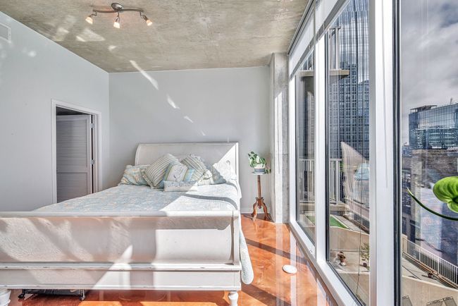 Bedroom with floor-to-ceiling windows | Image 13