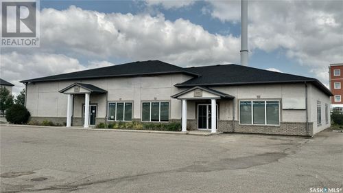 3870 E Eastgate Dr, Regina, SK, S4Z1A5 | Card Image