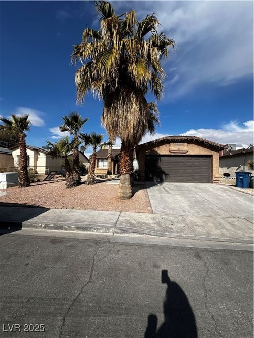 3710 Royal Fern Cir, Las Vegas, NV, 89115-1256 | Card Image