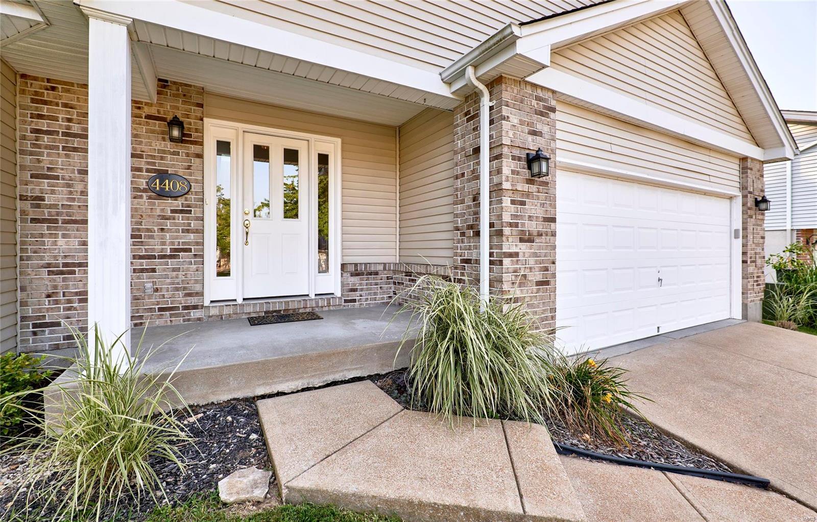 Morning Dove Ct, Saint Louis, MO 63128