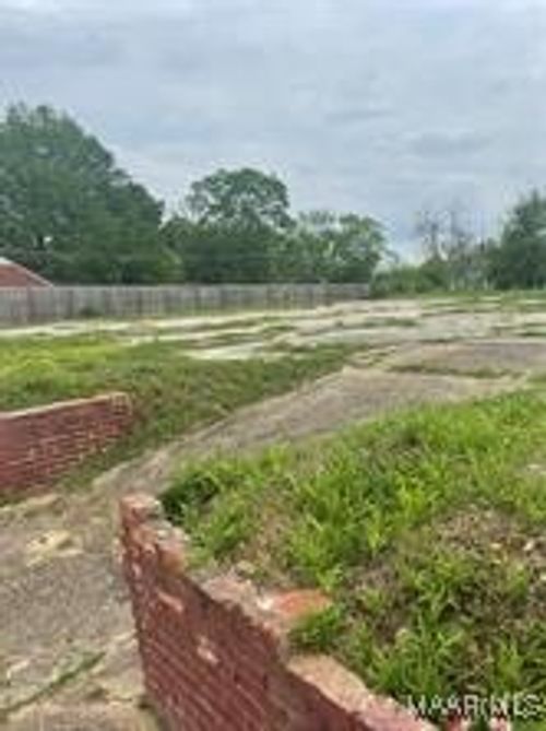 968 Highland Ave, Montgomery, AL, 36104-4707 | Card Image