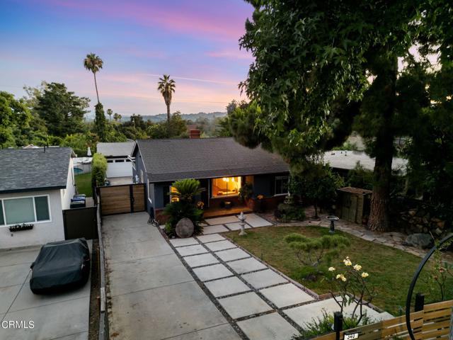 Altadena Dr, Altadena, CA 91001