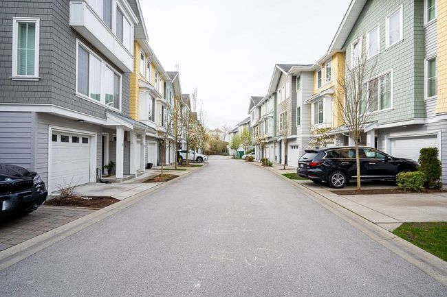 108 - 5550 Admiral Way, Townhouse with 3 bedrooms, 2 bathrooms and 2 parking in Delta BC | Image 3