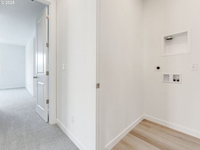 8431 Se Blanton St, House attached with 3 bedrooms, 3 bathrooms and 2 parking in Hillsboro OR | Image 16