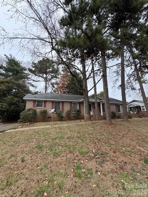 2929 Amity Garden Ct, Charlotte, NC, 28205-6623 | Card Image