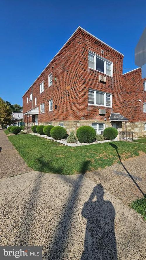 529 Mckinley St, PHILADELPHIA, PA, 19111-5784 | Card Image
