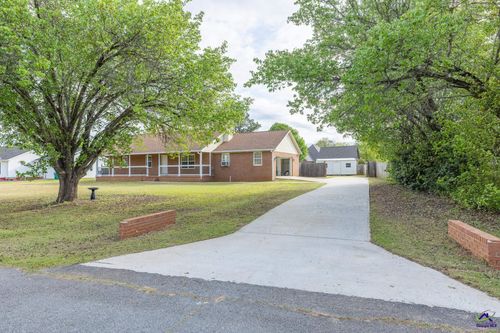 113 Lake Lillian Dr, Perry, GA, 31069-9792 | Card Image