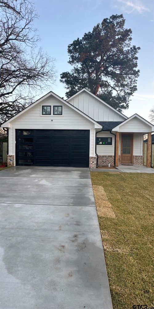 3022 W Rose St, Tyler, TX, 75701-1011 | Card Image