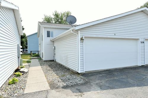 b-3159 17th Street S, Fargo, ND, 58103 | Card Image