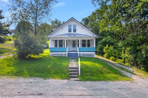 1304 Division St, Parkersburg, WV, 26101-6126 | Card Image