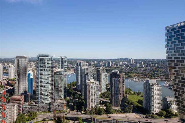 PH3902 - 889 Pacific Street, Condo with 4 bedrooms, 3 bathrooms and 4 parking in Vancouver BC | Image 9