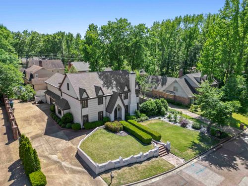 8449 Lansingwood Cv, Germantown, TN, 38139 | Card Image