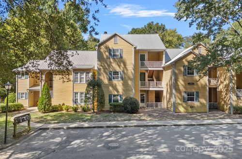 apt-9-3302 Selwyn Farms Ln, Charlotte, NC, 28209-4016 | Card Image