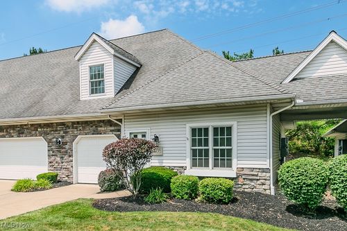 408 Fiddlers Way, Painesville, OH, 44077-1279 | Card Image