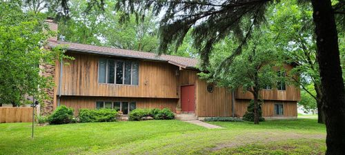 551 2nd St, Echo, MN, 56237-1609 | Card Image