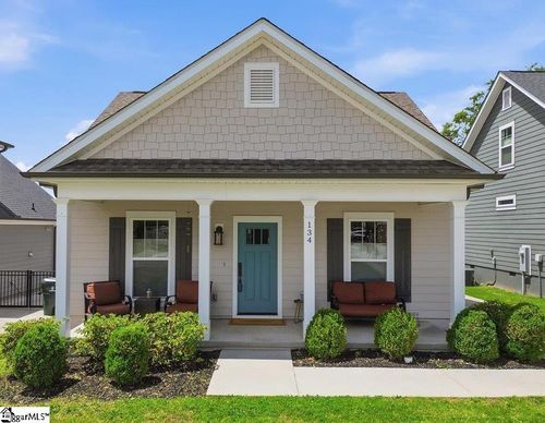 134 Oakland Dr, Greenville, SC, 29607-1404 | Card Image