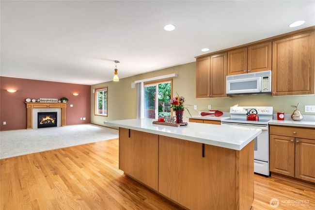 24212 13 Th Pl W, House other with 4 bedrooms, 3 bathrooms and 2 parking in Bothell WA | Image 8