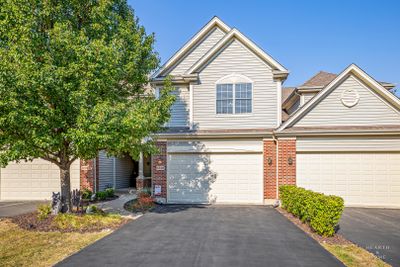 1240 Westlake Drive, Townhouse with 3 bedrooms, 2 bathrooms and 6 parking in Cary IL | Image 1