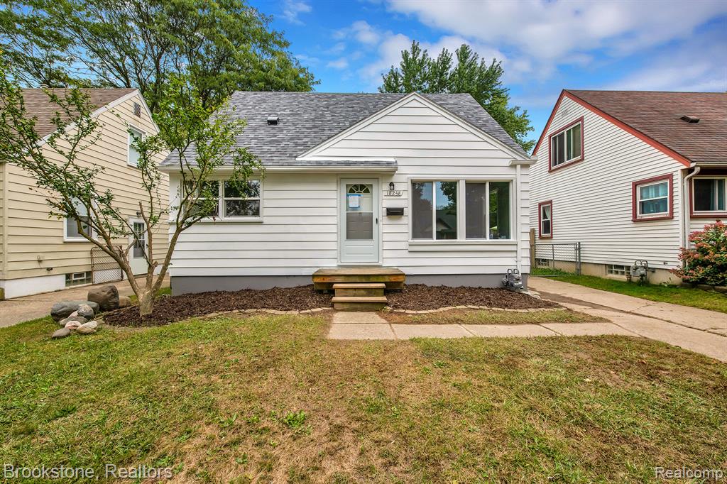 Fox , Redford, MI 48240 #1