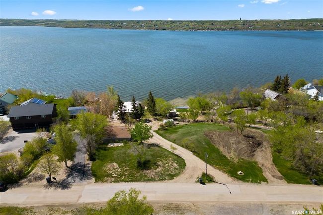 227 &amp; 229 Lakeview Ave, House other with 2 bedrooms, 2 bathrooms and 12 parking in Silton SK | Image 41