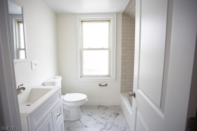41 Grove St, Home with 1 bedrooms, 1 bathrooms and null parking in Bloomfield NJ | Image 6