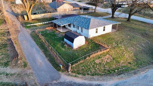 401 E Center St, Lexington, OK, 73051-9020 | Card Image