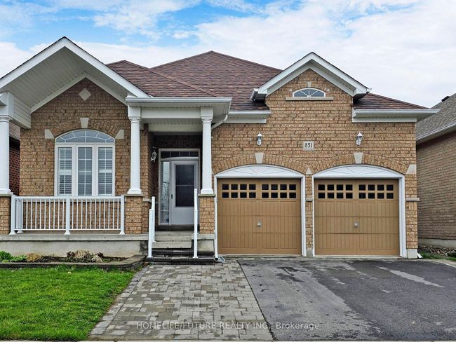 851 Eagle Ridge Dr, House other with 3 bedrooms, 3 bathrooms and 4 parking in Oshawa ON | Image 1