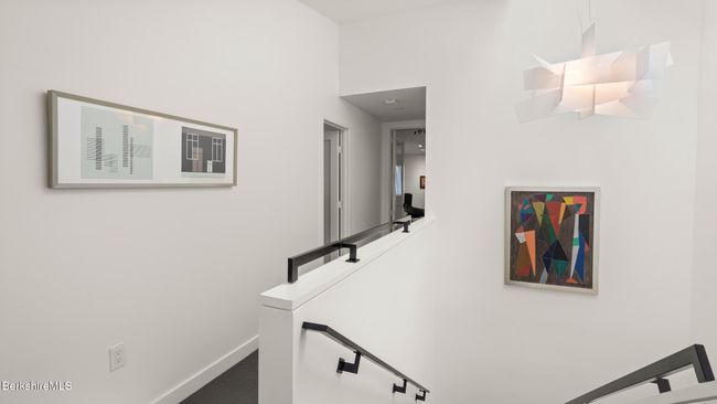 424 N Hemlock Ln, Condo with 3 bedrooms, 3 bathrooms and 2 parking in Williamstown MA | Image 16