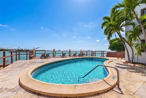 16-7845 Ne Bayshore Ct, Miami, FL, 33138-6373 | Card Image