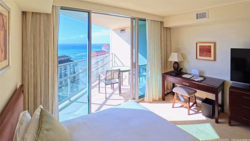 2208-223 Saratoga Rd, Honolulu, HI, 96815-1942 | Card Image