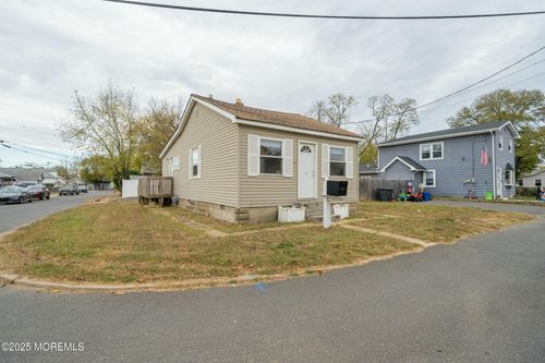 53 Frederick Place, Keansburg, NJ, 07734 | Card Image