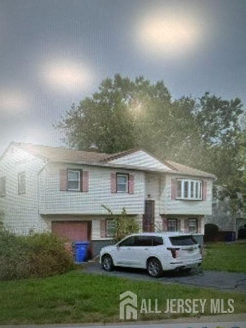 38 Clara Dr, Piscataway, NJ, 08854-5232 | Card Image