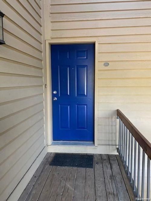 apt-210-2605 Greenstone Blvd, Auburn Hills, MI, 48326-3758 | Card Image