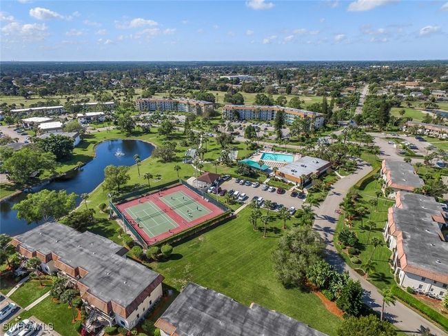 APT-201 - 4372 27 Th Ct Sw, Condo with 2 bedrooms, 2 bathrooms and null parking in NAPLES FL | Image 37