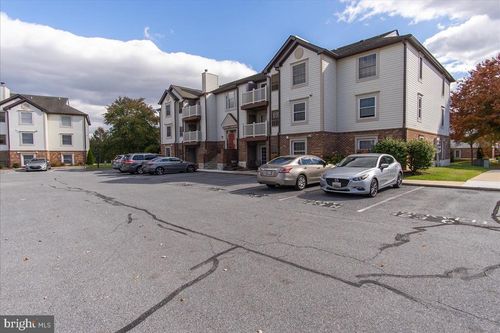 apt-a-823 Stratford Way, Frederick, MD, 21701-9185 | Card Image