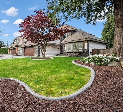 10646 Glenwood Cres E, Surrey, BC, V4N1W1 | Card Image