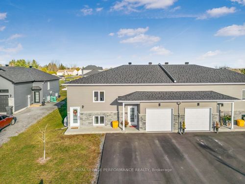 b-6 Maxime Crt, Hammond, ON, K0A2A0 | Card Image