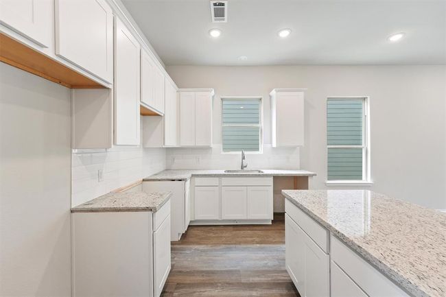 10178 Barberry St, House other with 3 bedrooms, 3 bathrooms and null parking in Willis TX | Image 7