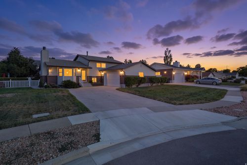 5386 Clover Meadow Dr, Murray, UT, 84123-4459 | Card Image