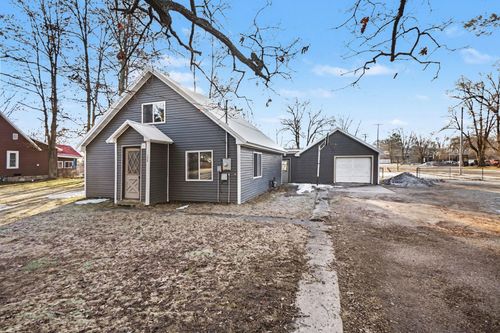 172 W Barton Street, Newaygo, MI, 49337 | Card Image