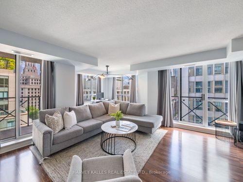 1309-140 Simcoe St, Toronto, ON, M5H4E9 | Card Image