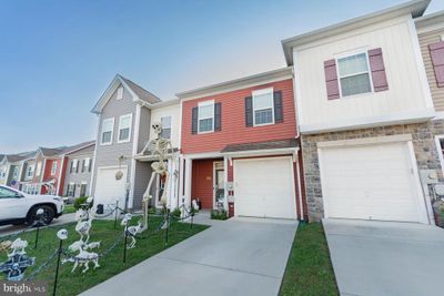 77 Darien Drive, Townhouse with 3 bedrooms, 2 bathrooms and null parking in BUNKER HILL WV | Image 1