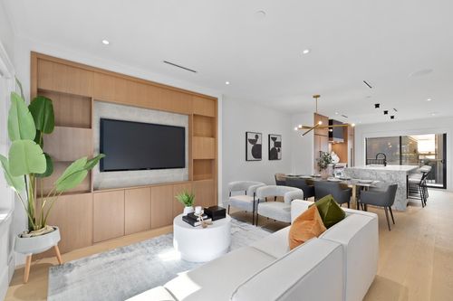 2505 37th Ave W, Vancouver, BC, V6N2T3 | Card Image