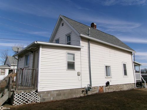 208 N Cherry St, Creston, IA, 50801-2509 | Card Image