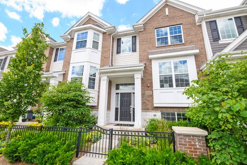 9242 W 143rd St, Orland Park, IL, 60462-2369 | Card Image